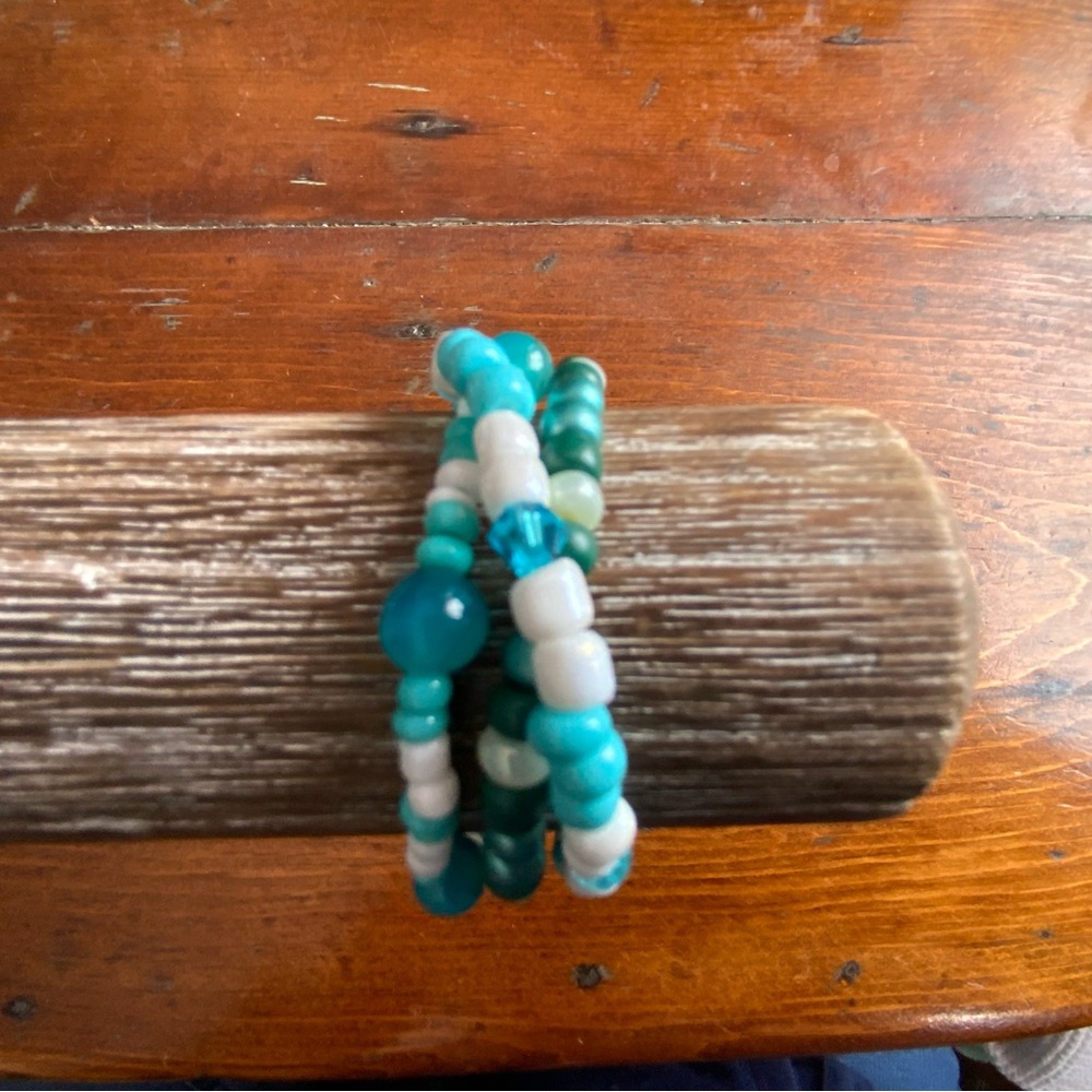 Beaded Stretch Bracelets Set - Picture 3 of 3